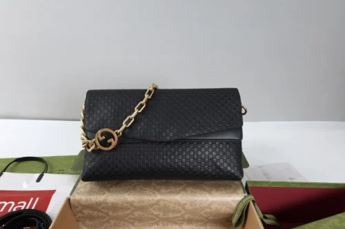 Gucci Large Shoulder Bag With Chain 857362 photo review