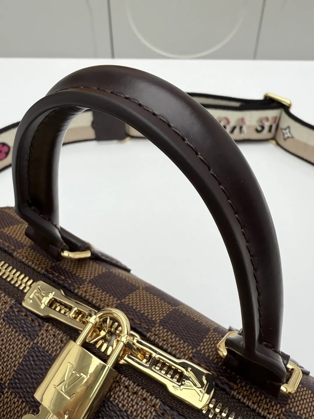 Louis Vuitton Speedy Bandoulière 20 N40489 photo review