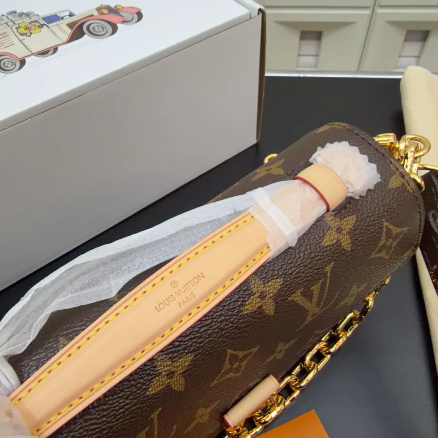 Louis Vuitton Pochette Métis East West M46279 photo review
